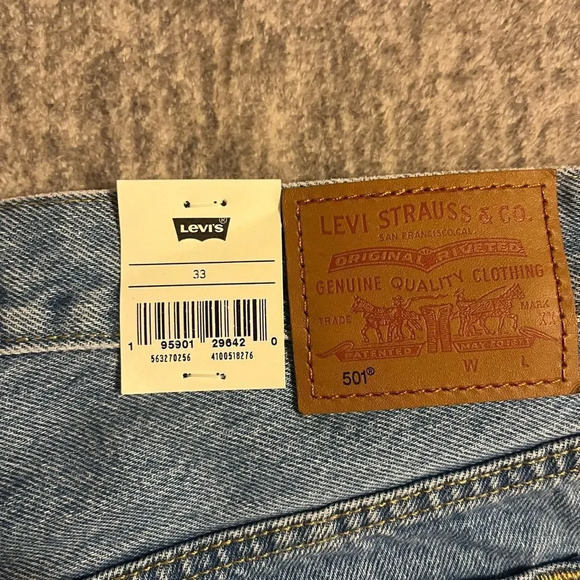 Levi's 501® Original Cutoff Denim Shorts Ojai Light Stone Size 33 - Picture 4 of 8